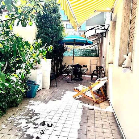 Апартаменти On The - *