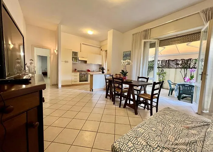 Apartment On The - Viareggio