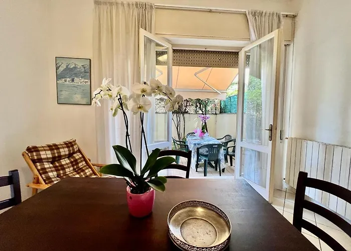 On The - Apartment *