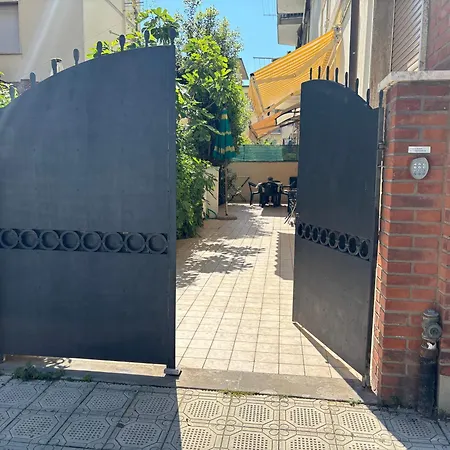 Apartment On The -